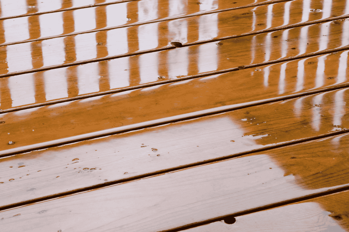 wet deck with rust-proof screws and fastener coating to protect the deck screws from rusting and extending the life of the deck